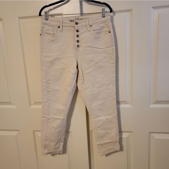 Universal Thread white high rise skinny cuffed jeans - Picture 1 of 8